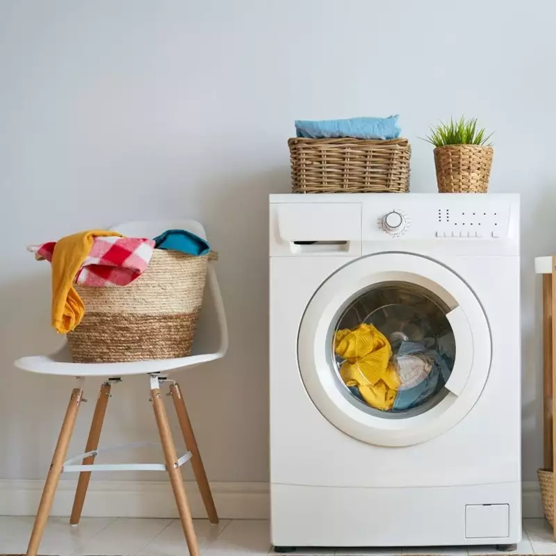 Cómo limpiar tu lavadora para que la ropa salga limpísima y sin olores