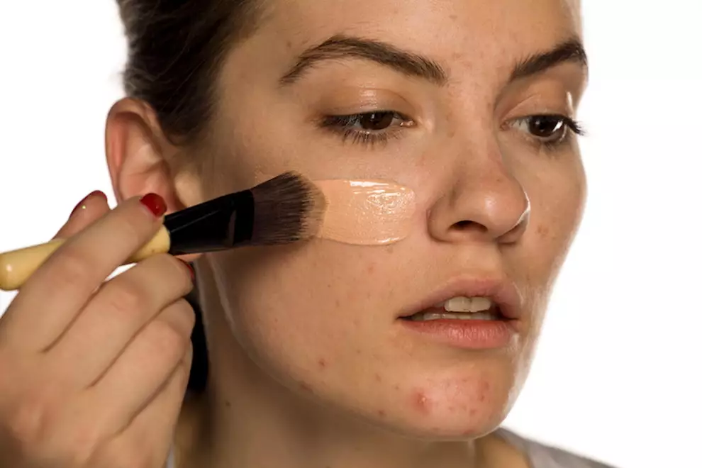 Cómo quitar puntos negros: maquillaje no comedogenico