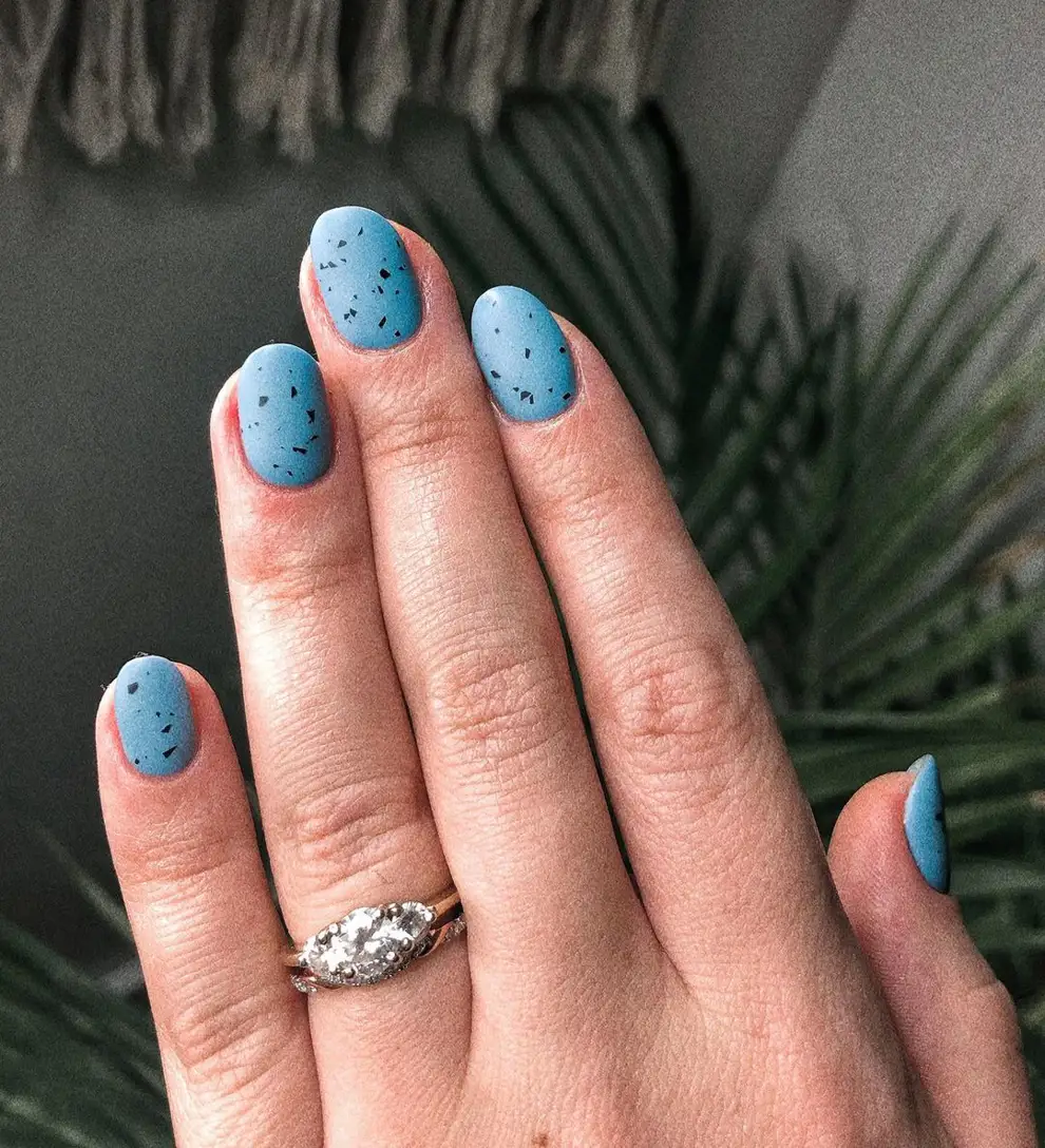 Las uñas azules están más de moda que nunca arrasa con los diseños más  vibrantes y atrevidos