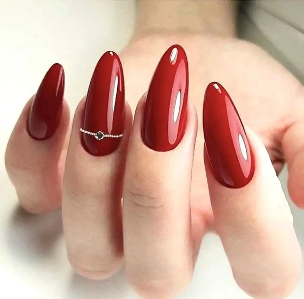 Uñas rojas: la manicura más seductora y pasional que siempre es tendencia