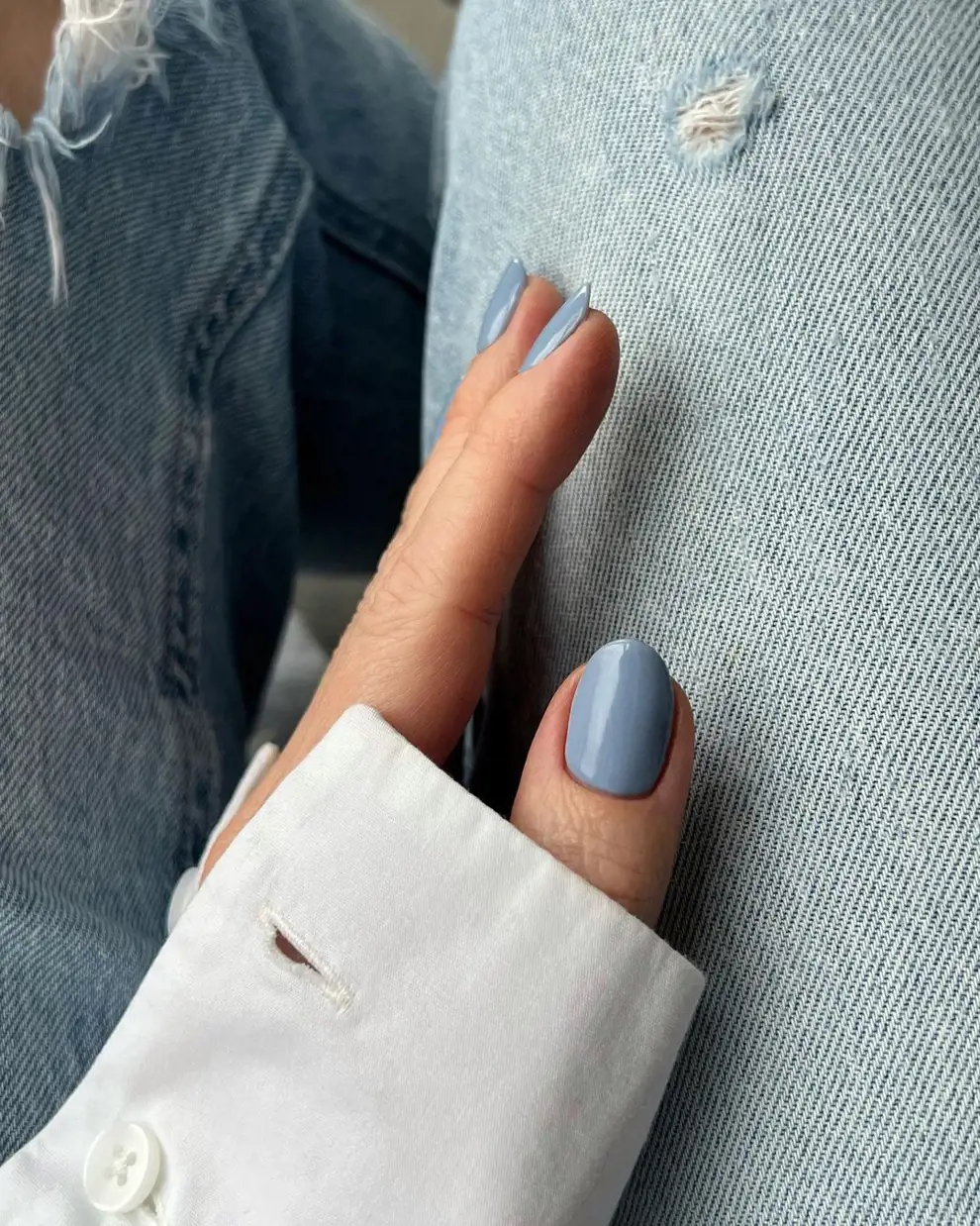 Uñas grises: los diseños que te harán desear esta manicura sobria pero original como ninguna