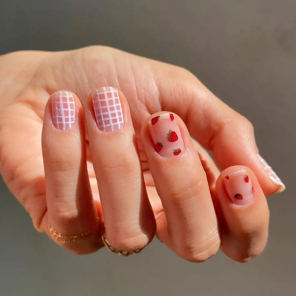 Uñas minimalistas: pásate al nail art que apuesta por el menos es más