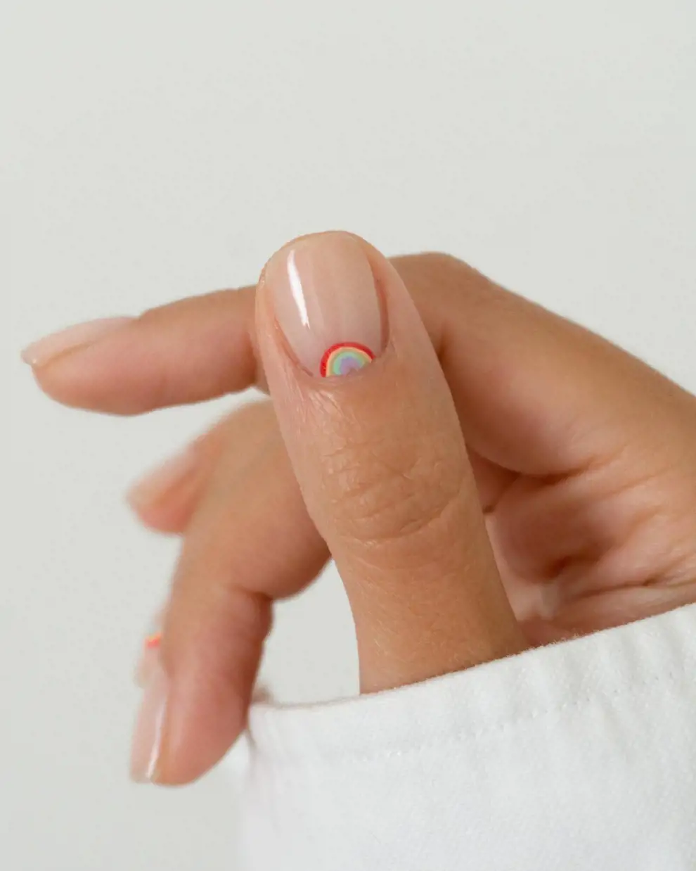 Ideas de uñas decoradas: minimalistas