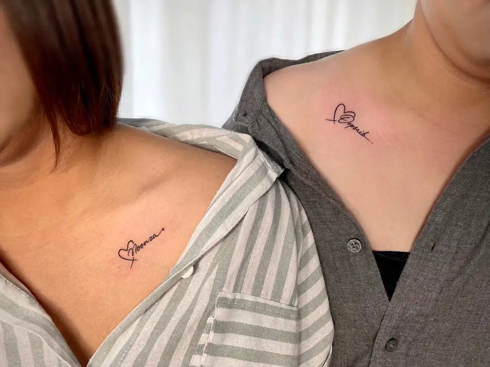 Tatuajes amigas minimalistas: nombres