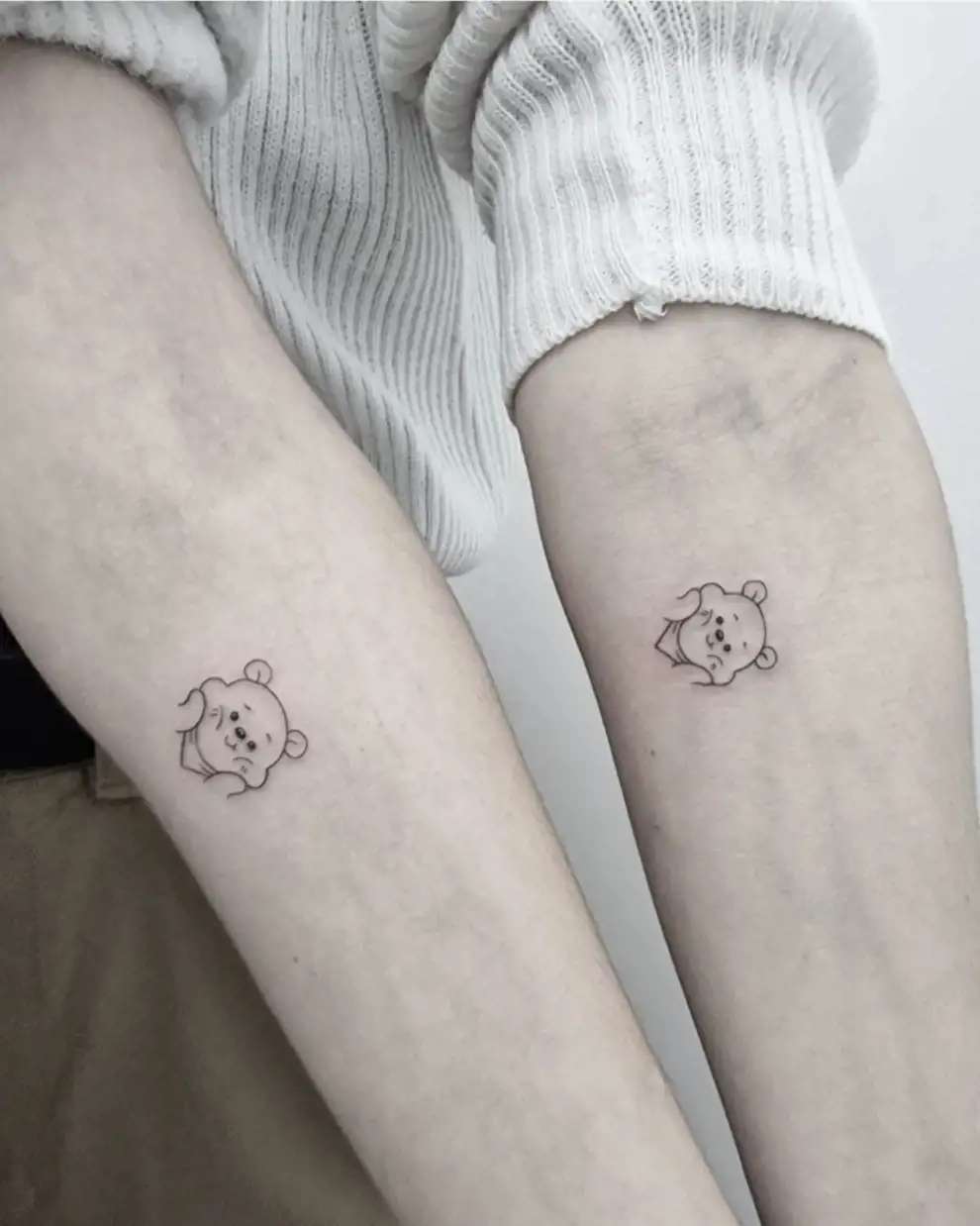 Tatuajes amigas minimalistas: Winnie the Pooh