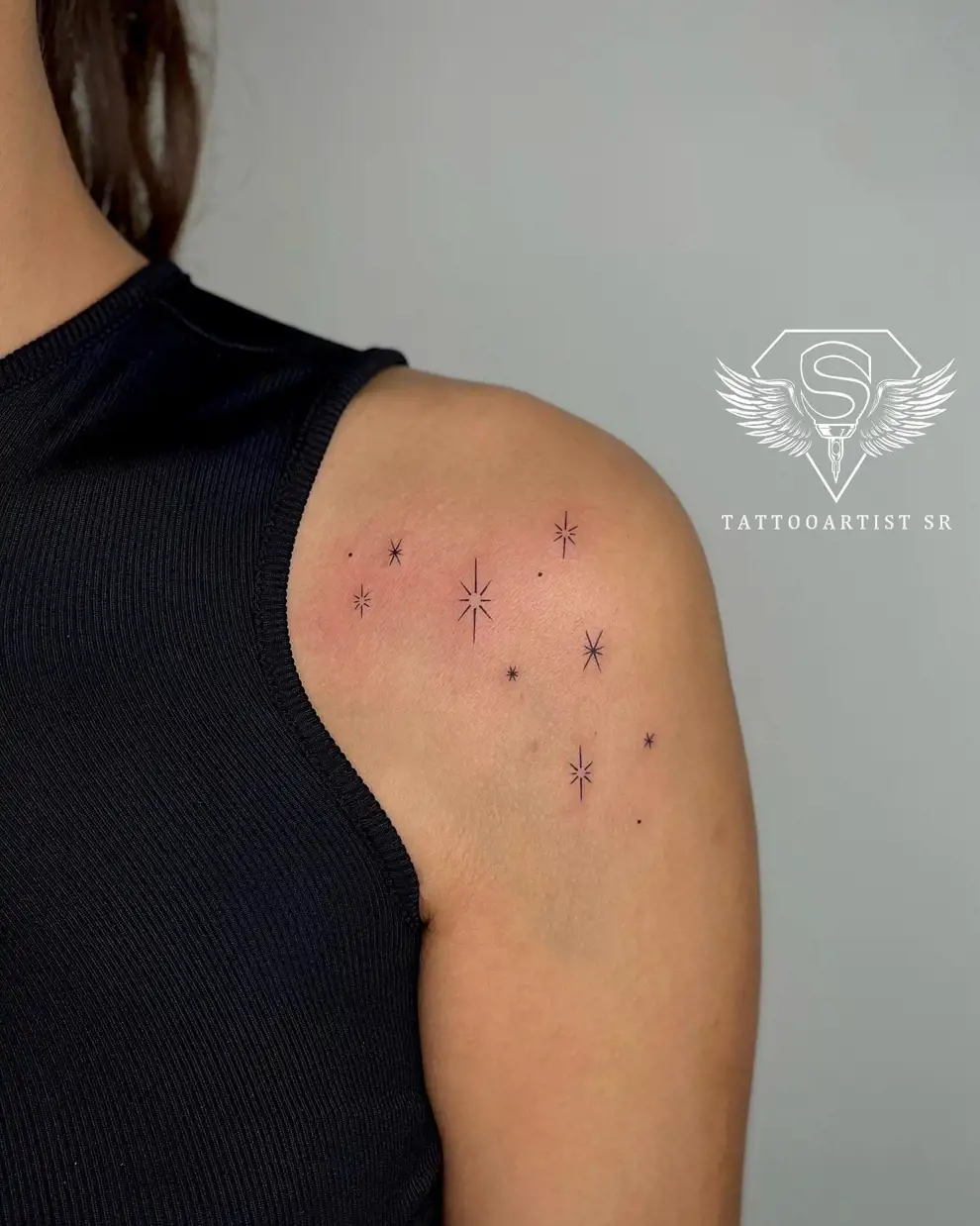 Tatuajes pequeños para mujer con significado: estrellas