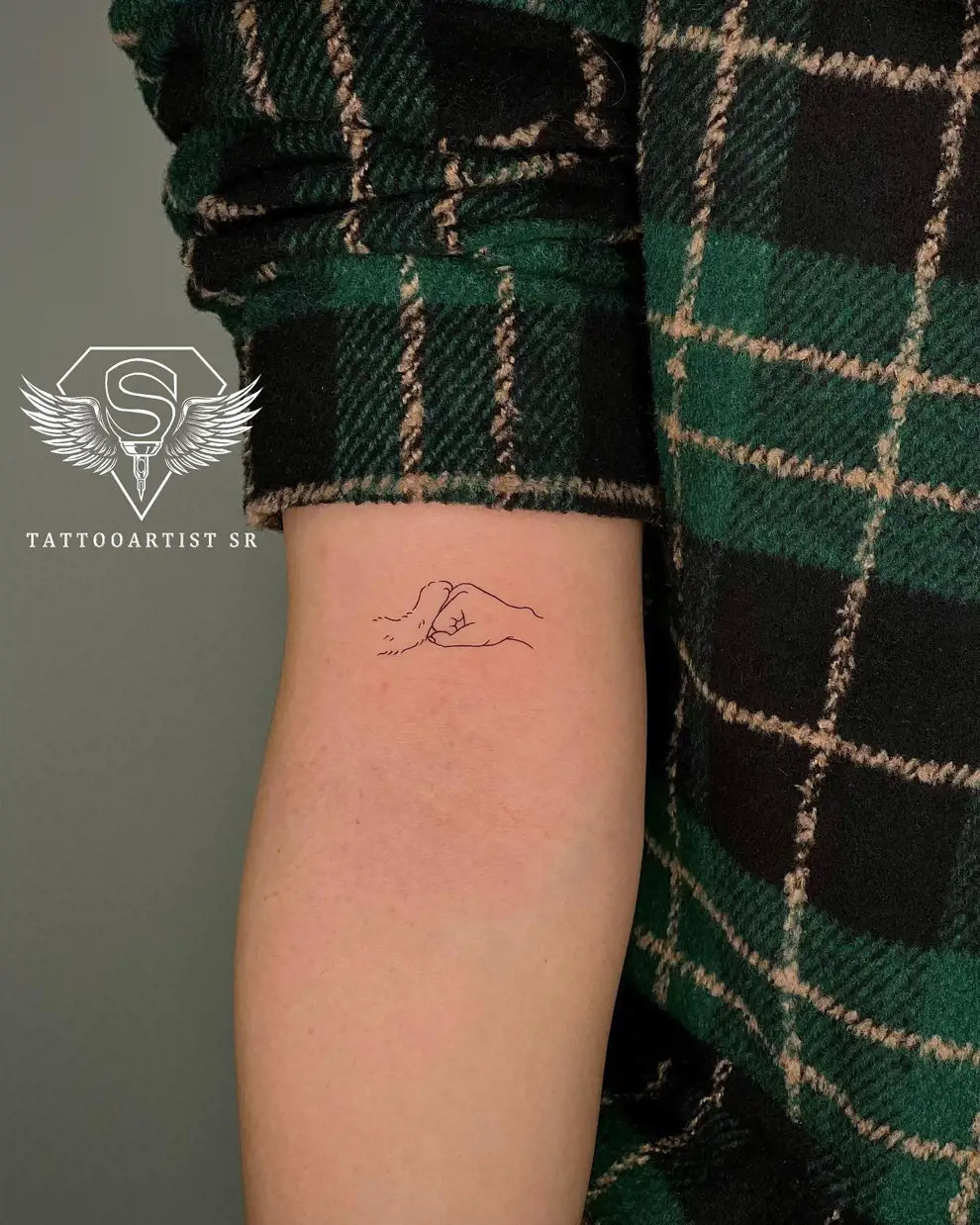 Tatuajes pequeños para mujer con significado: lealtad