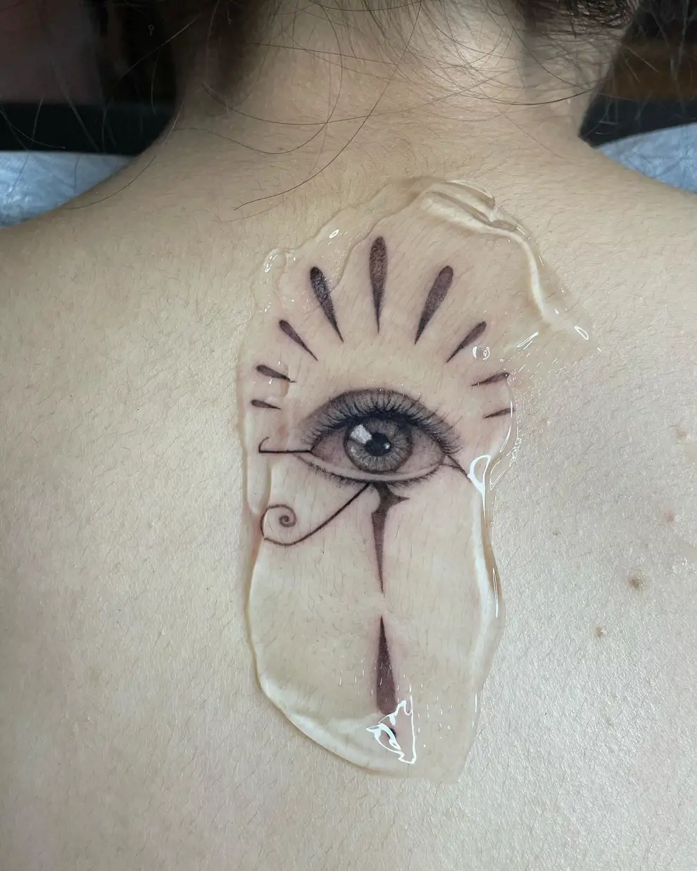 Tatuajes con significado: ojo egipcio