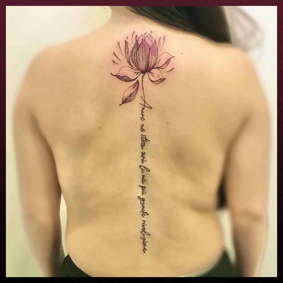 Tatuaje flor de loto: deshojándose