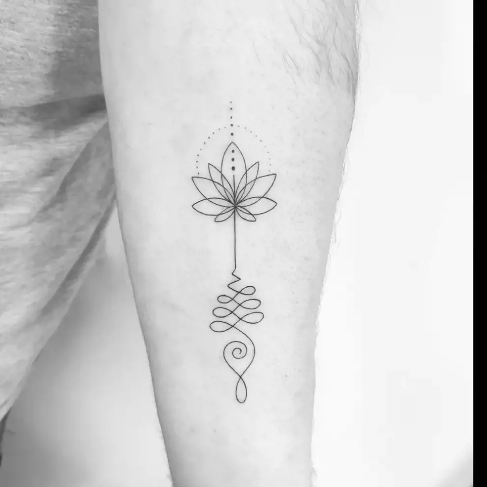 Tatuajes de flor de loto: 25 diseños bonitos con significado