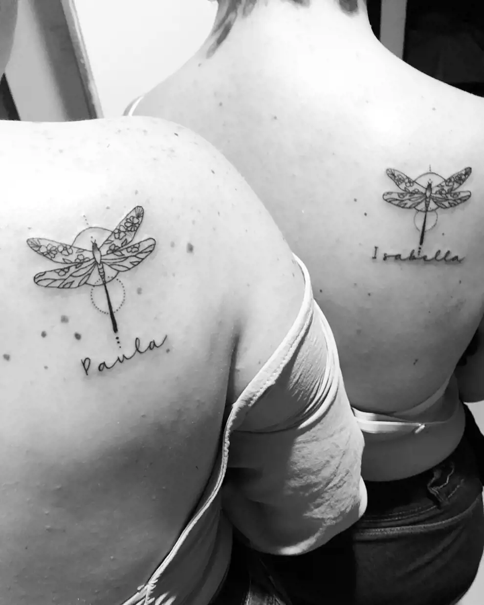 Tatuaje con nombre de hijos