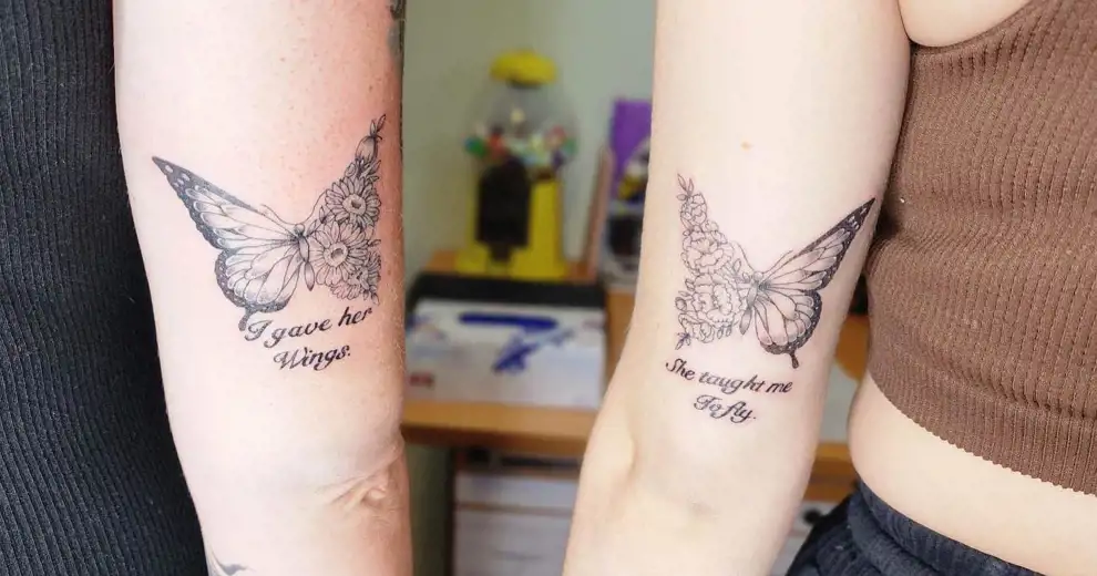 Tatuajes madre e hija: mariposas