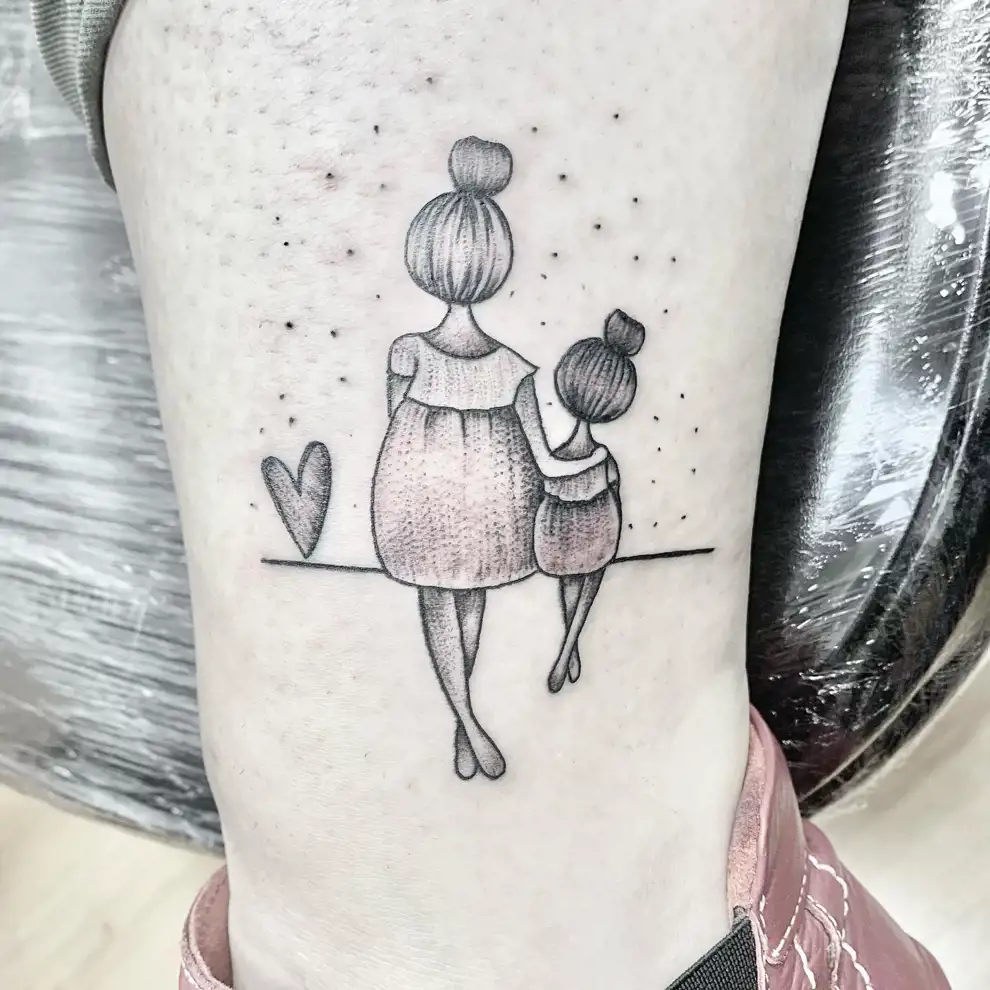 Tatuajes madre e hija: naif
