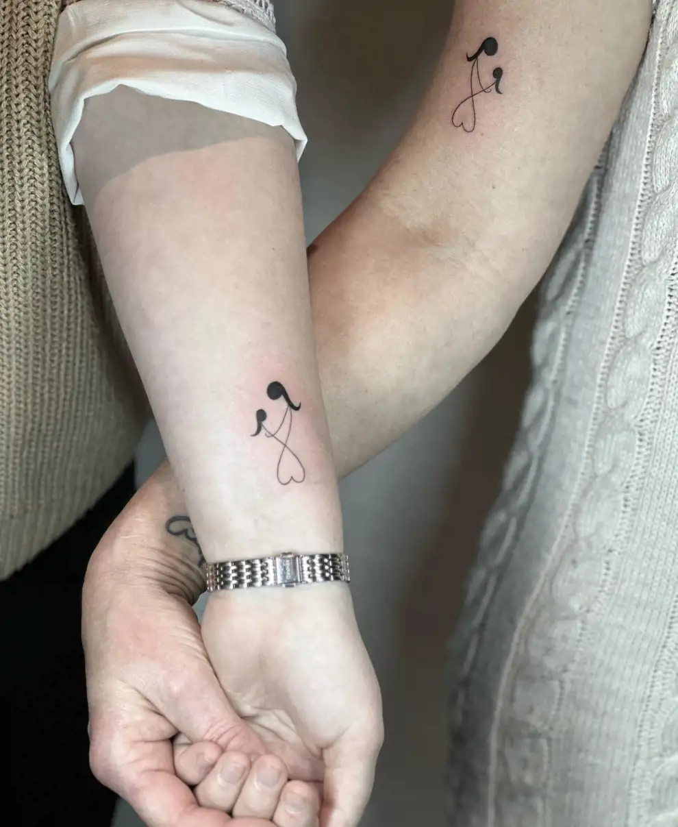 Tatuajes madre e hija: otra versión del abrazo