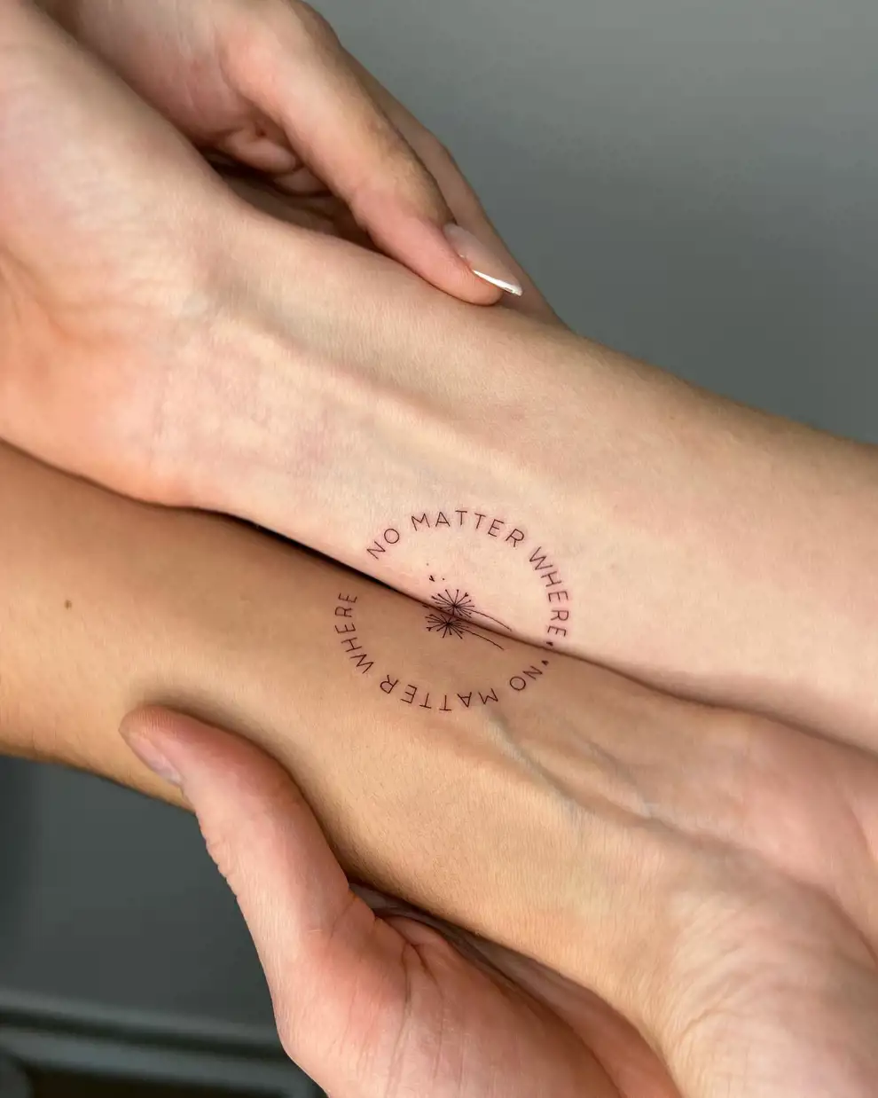 Pequeños tatuajes con palabras: no importa dónde