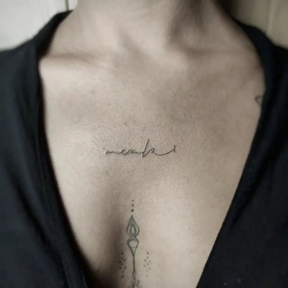 Tatuajes pequeños para mujer con palabras:Pequeños tatuajes con palabras: meraki