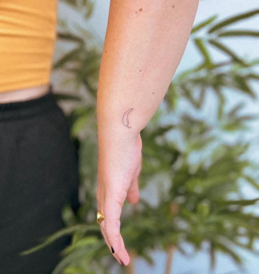 Tatuajes pequeños para mujer: guindilla