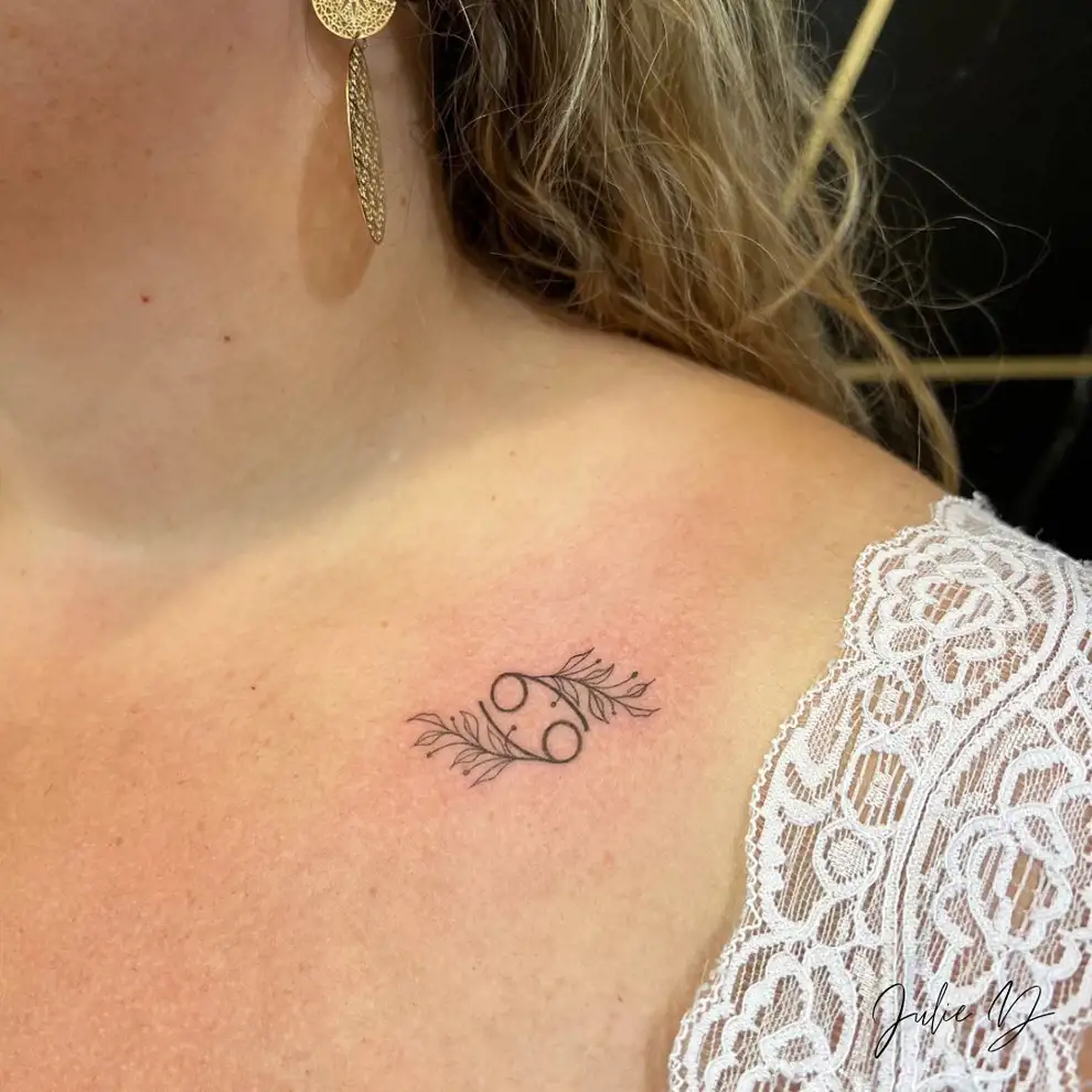 Tatuajes pequeños para mujer originales: signo del zodiaco
