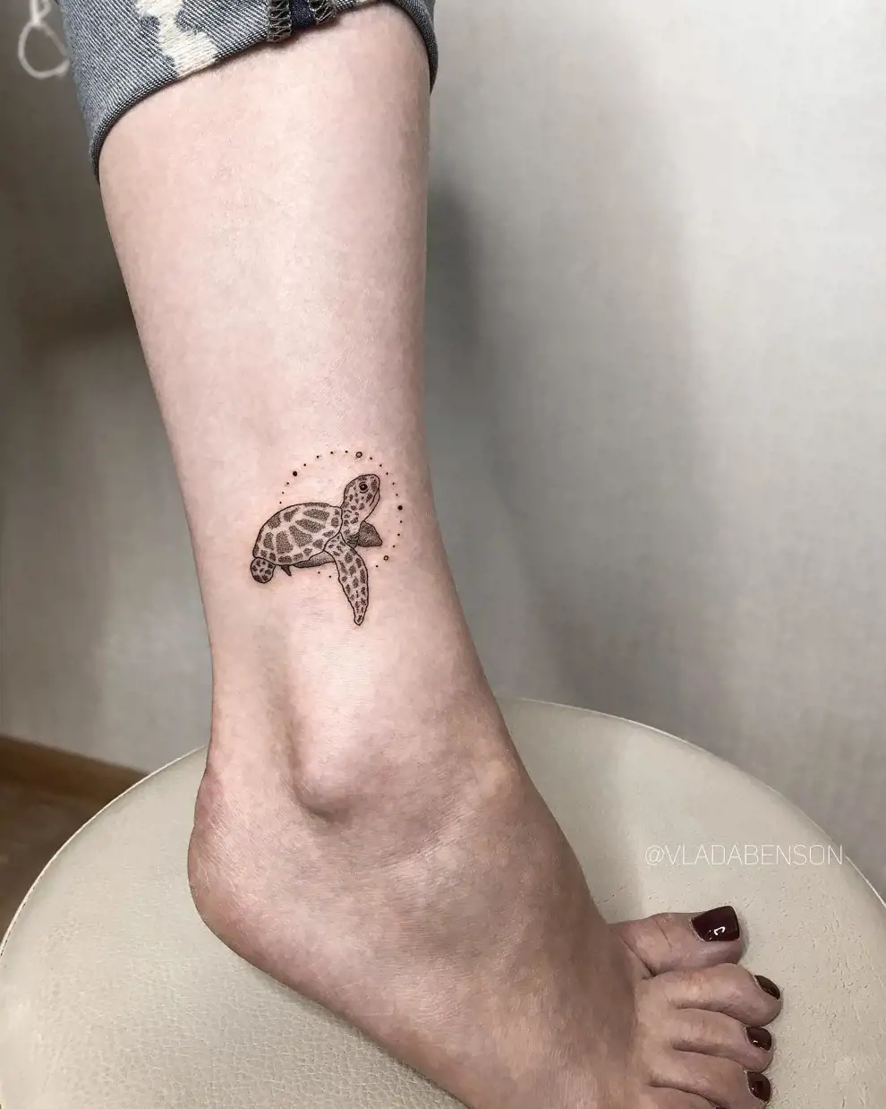 Tatuajes pequeños para mujer: tortuga