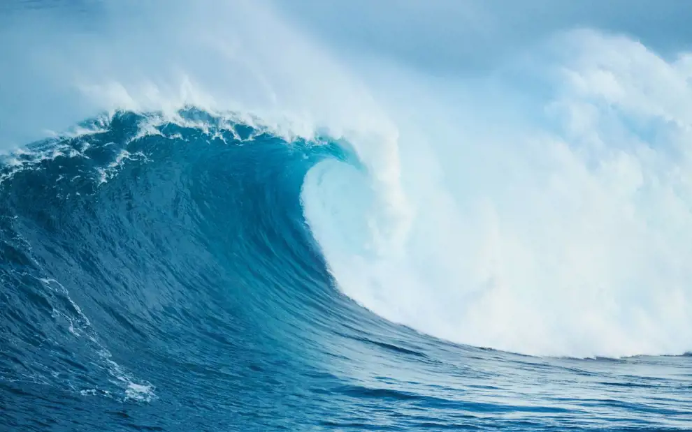 ¿Qué significa soñar con un tsunami según la psicología?