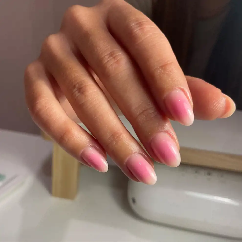 Blushing nails