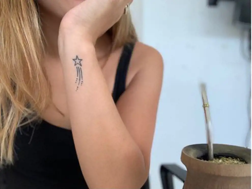 15 tatuajes de buena suerte y prosperidad: estrella fujaz