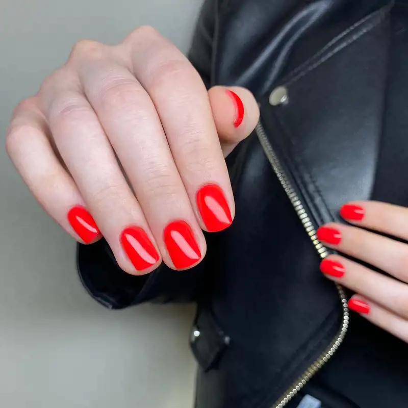 Las 5 uñas rojas que triunfarán en los salones de manicura: elegantes y favorecedoras