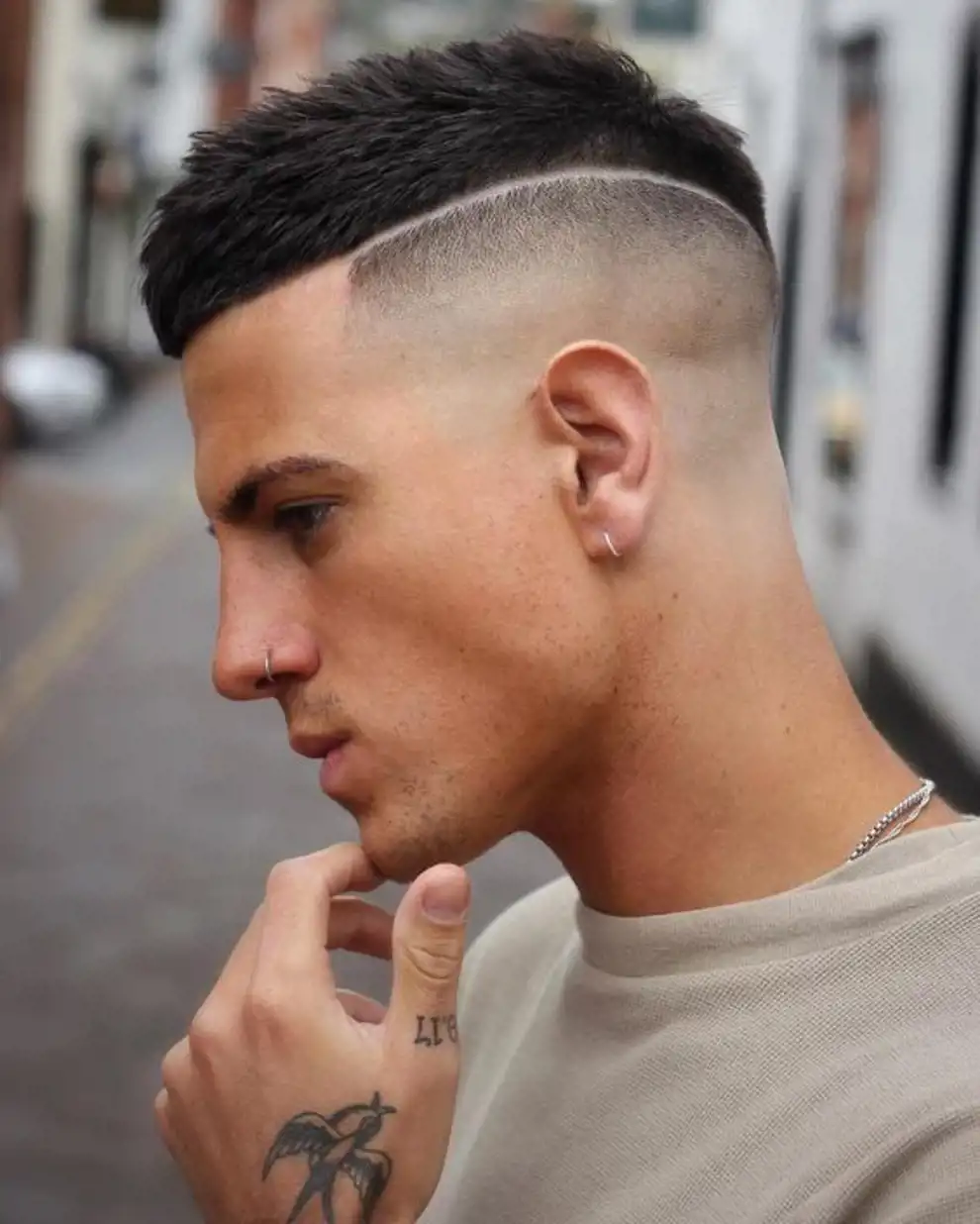 Los 15 cortes de pelo degradado para hombre y trucos para llevarlos con estilo: con línea