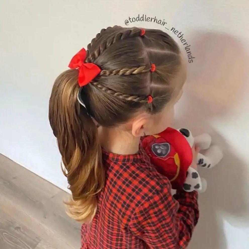 Peinados para niñas: coleta con twist