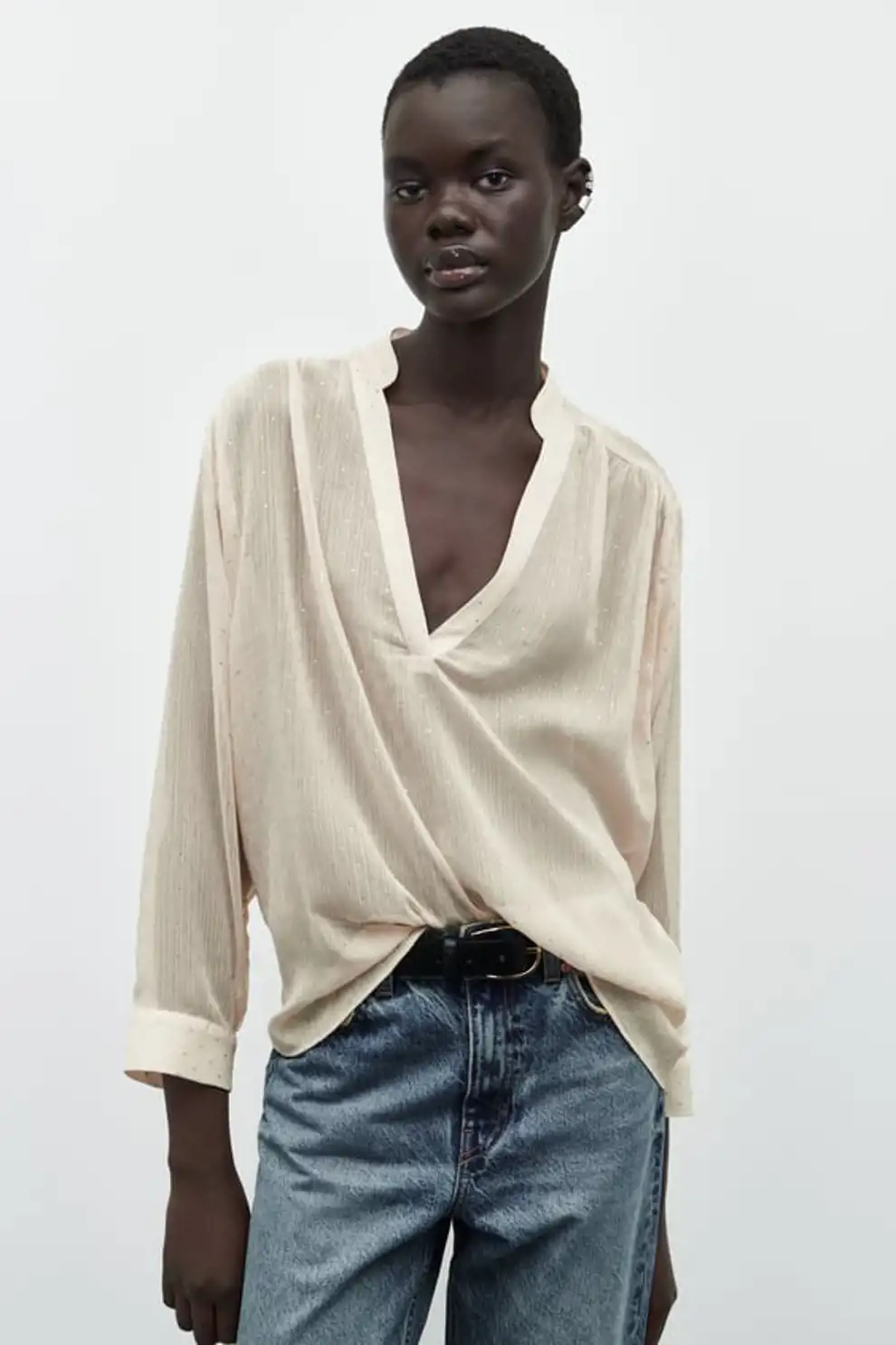 Blusa con brillos de Zara