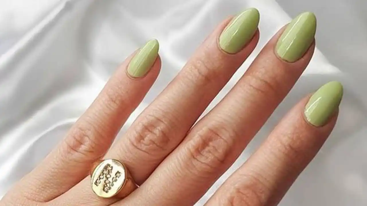 Uñas verdes elegantes: 11 diseños bonitos con el color que triunfará en primavera y verano