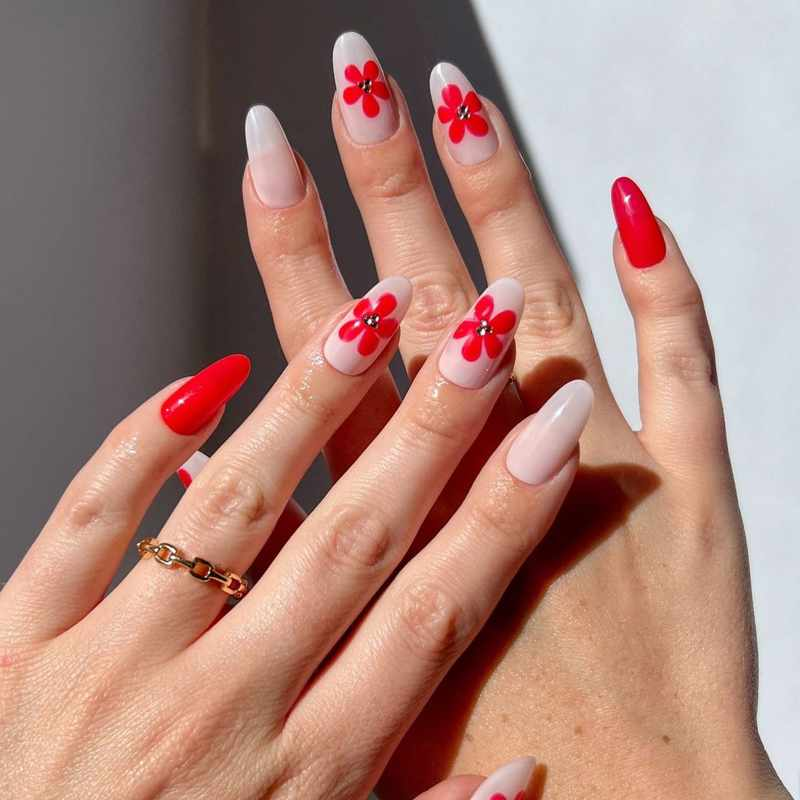 10 colores de uñas que combinan con un vestido rojo: elegantes y muy bonitos