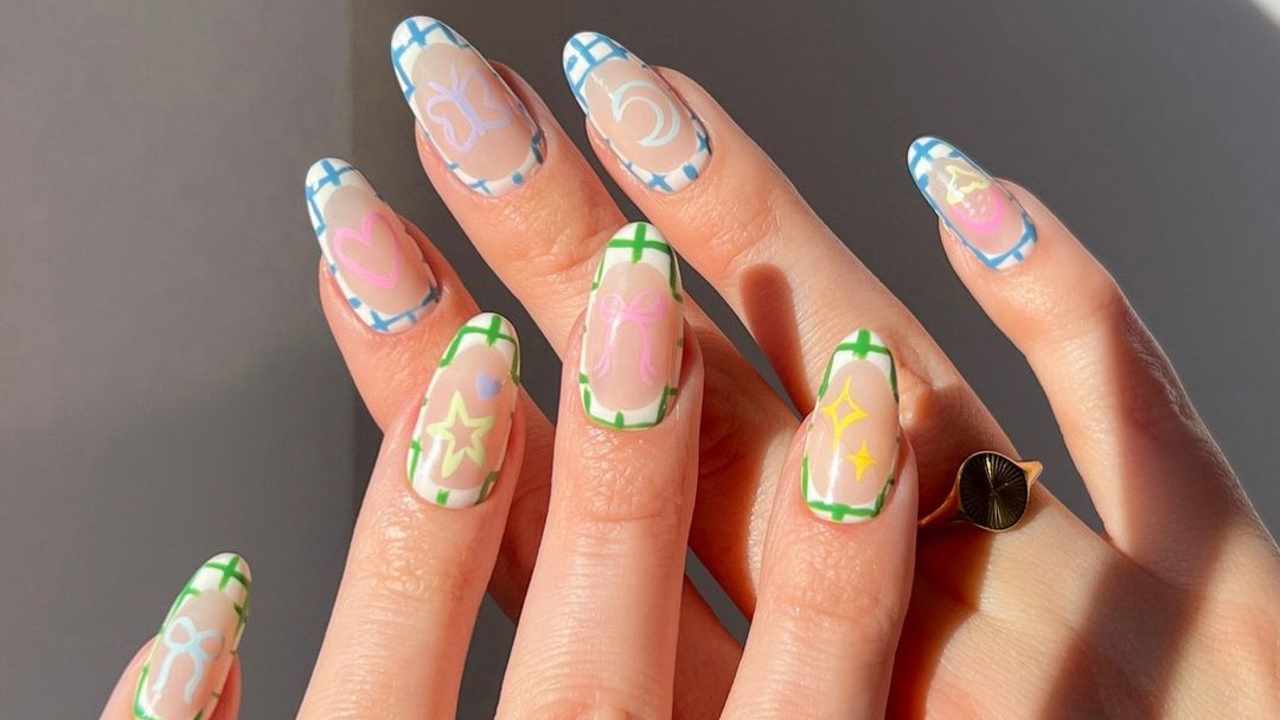 Manicuras para vestido azul