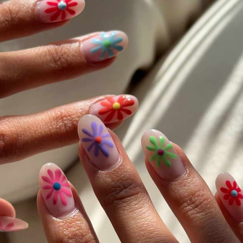 12 diseños de uñas que querrás hacerte en agosto: bonitas, elegantes y muy tendencia