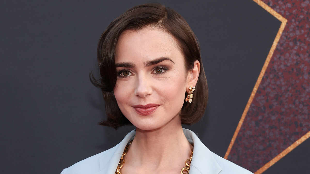 El color de uñas que lleva Lily Collins en Emily in Paris es el que arrasará este otoño