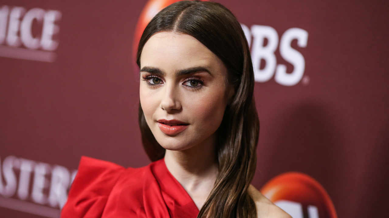 Cómo conseguir las cejas perfectas de Lily Collins en Emily in Paris: son naturales e intensifican la mirada