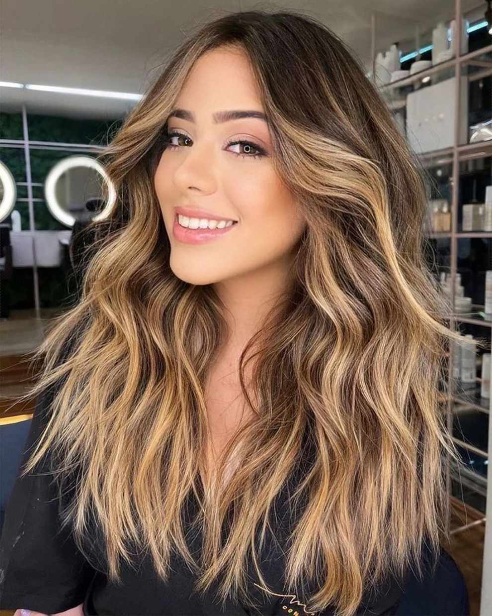 Balayage miel en cabello oscuro